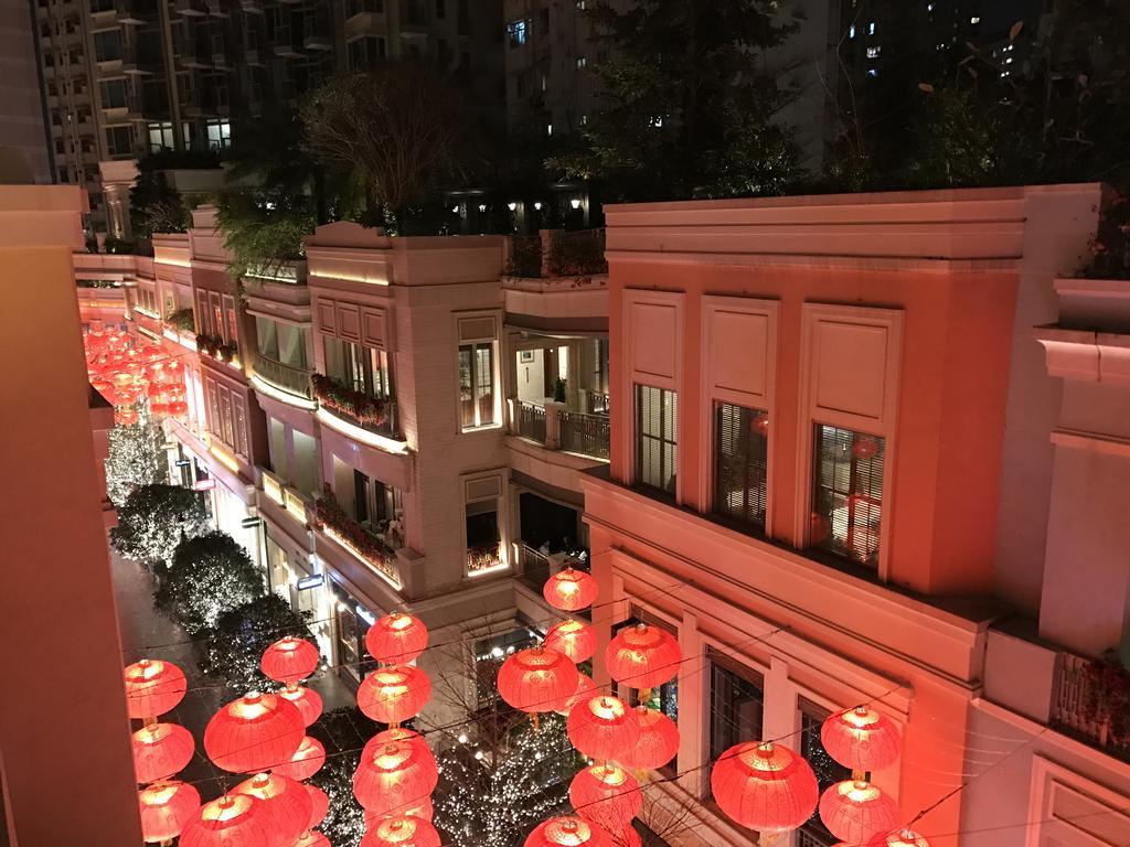 Incredible Chinese Luxury Apartment *